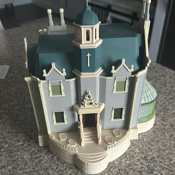 Haunted Mansion Playset with Accessories